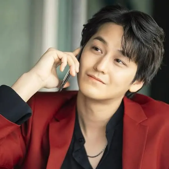 K-Drama Fandom Crowns: The Ultimate Redemption Arcs That Broke Our Hearts (and Healed Them!) cover