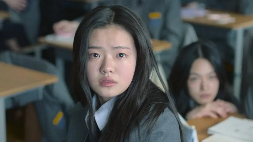 K-Dramas' Unflinching Mirror: Why Fandom Says School Violence Portrayals Hit Different cover