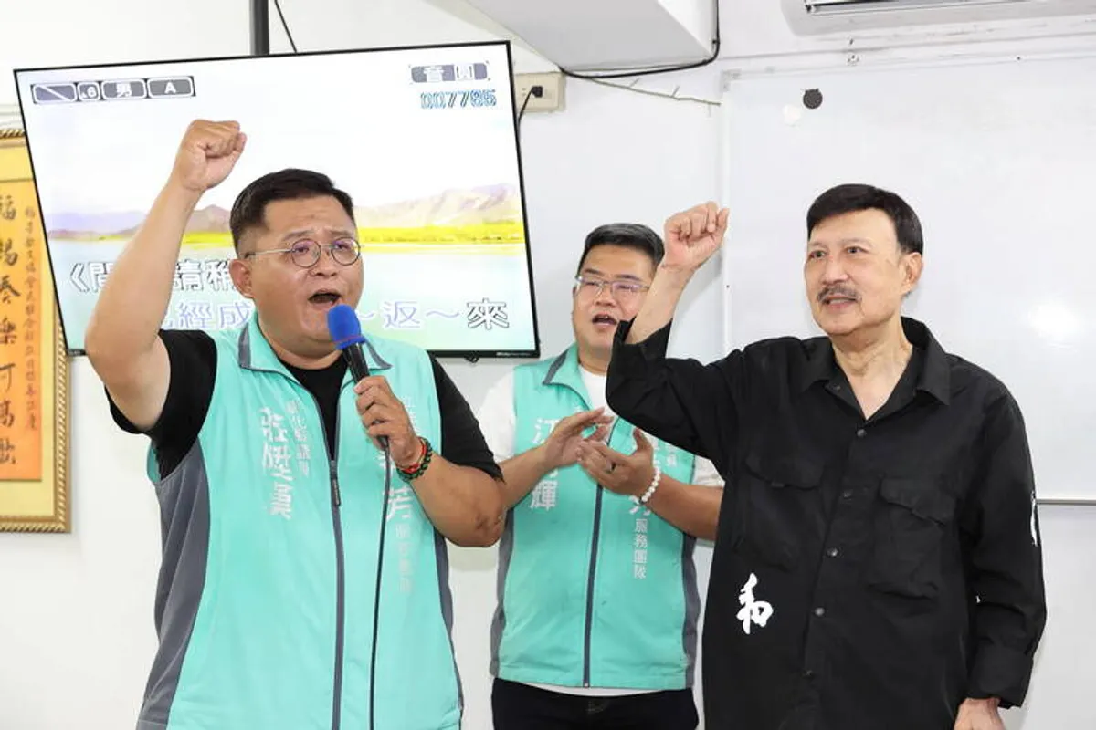 余天現身彰化歌唱班合唱 透露被黃秀芳硬凹來 cover