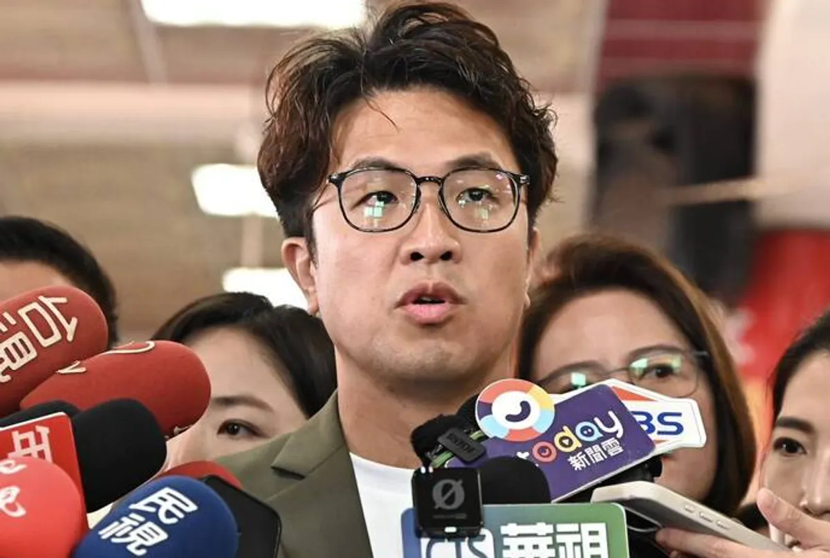 蔡康永發文引聯想沈伯洋談民主自由 cover