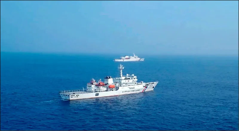 海巡艦艇遠航帛琉 台帛攜手執行海域巡查 cover