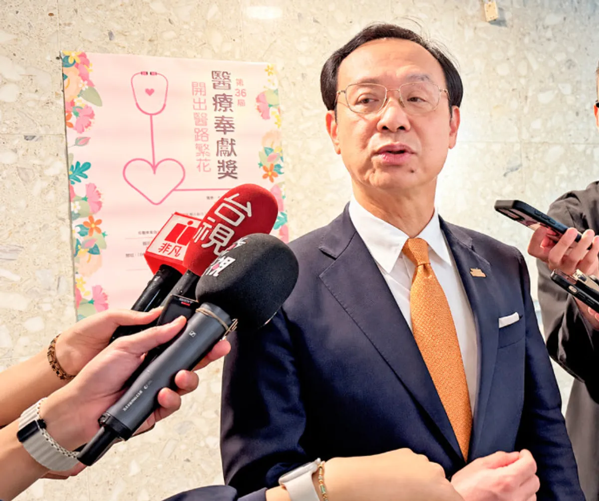 長者醫療支出是保費9倍 石崇良憂健保永續 cover