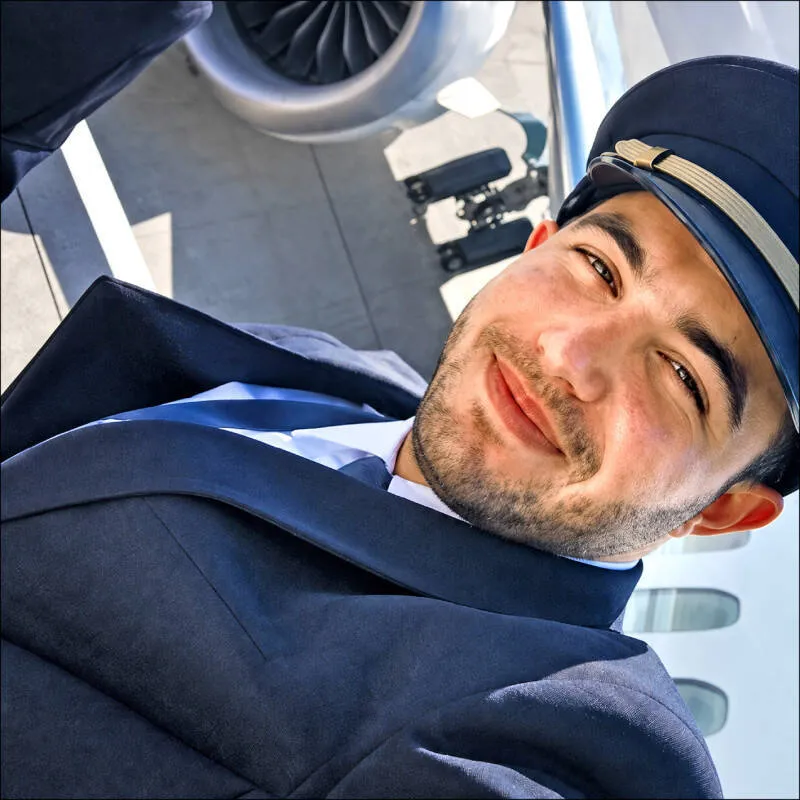 杜拜航空副機師涉恐攻 計畫駕客機撞向以色列機場 cover