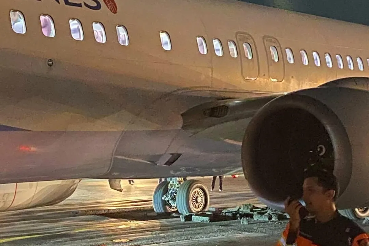 華航客機曼谷跑道卡坑洞，旅客滯留一夜 cover