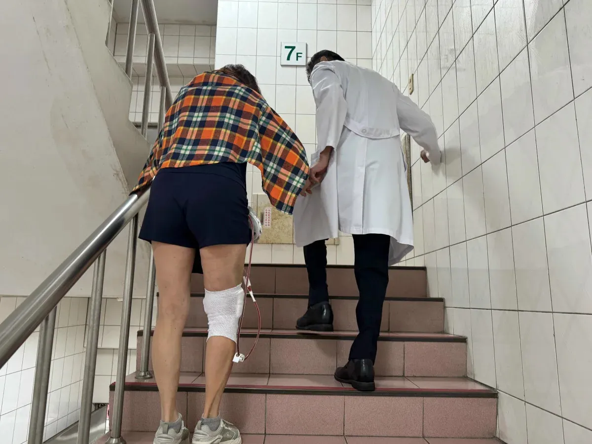 退休婦每週登山膝蓋劇痛 竟是自發性骨壞死置換人工關節 cover