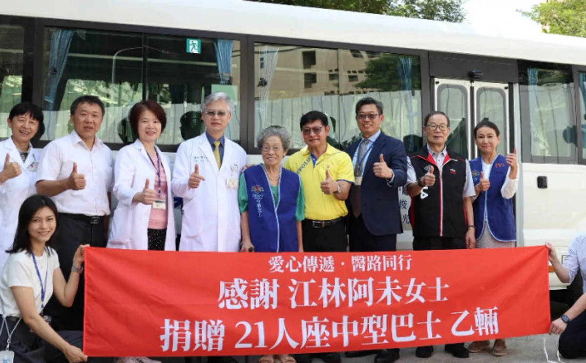 96歲志工阿未桑 退休後再捐中巴助偏鄉醫療 cover