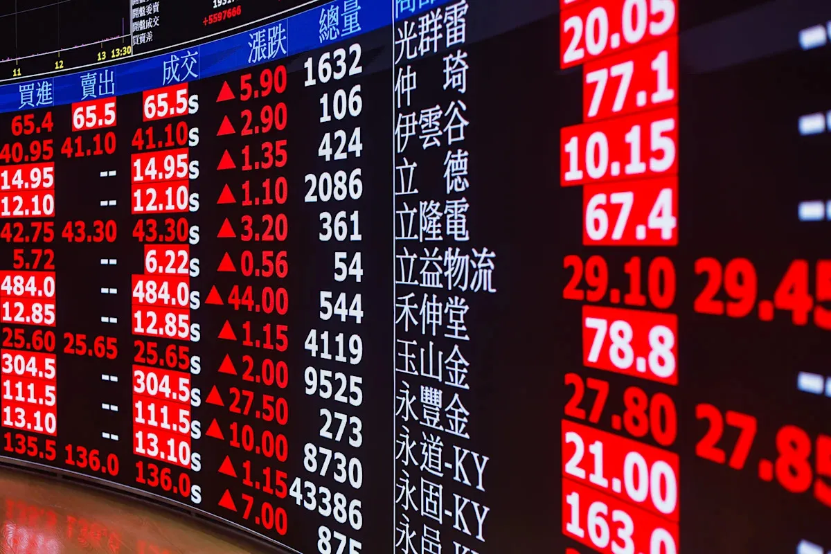 台股10月上櫃飆股出爐 大世科漲87%居冠 cover