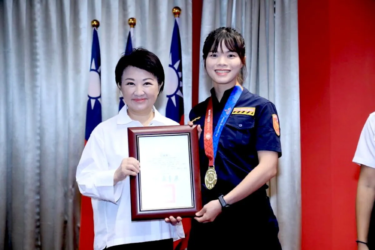 跆拳女警奪國際賽10面獎牌 成台中首位女教官 cover