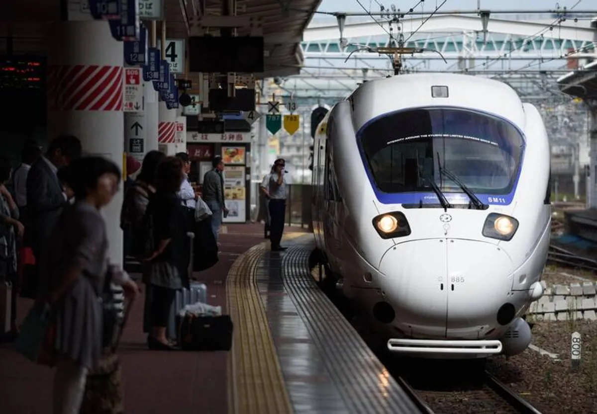 九州新幹線電車線損壞 今日全線停駛旅客苦 cover