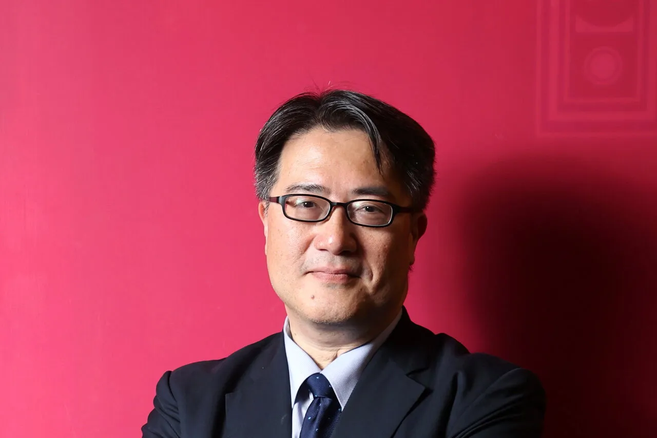 蟬聯台灣臨床醫師第一 陳亮恭七度入選頂尖科學家 cover